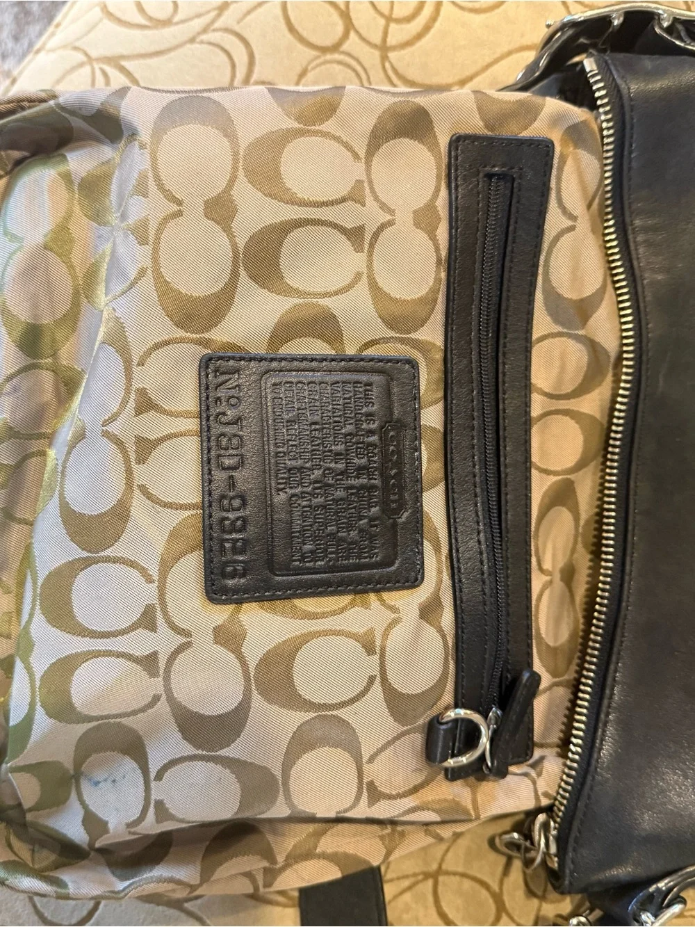 Coach 9326 Black Leather Shoulder Crossbody Bag Classic Minimalist Vintage